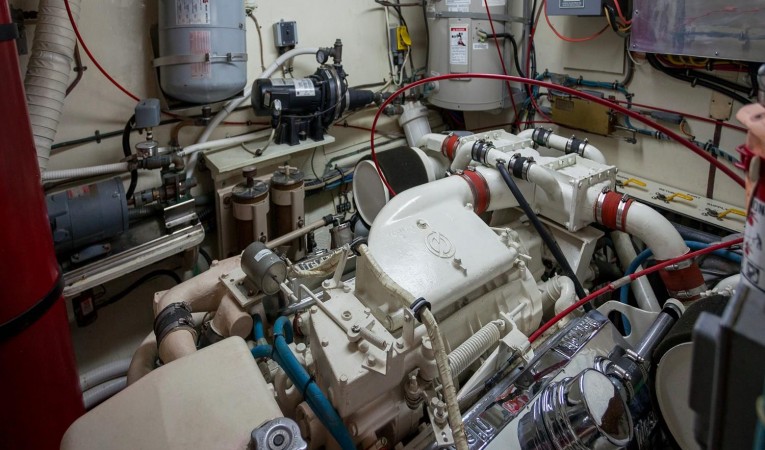 53 Hatteras Engine Room 2