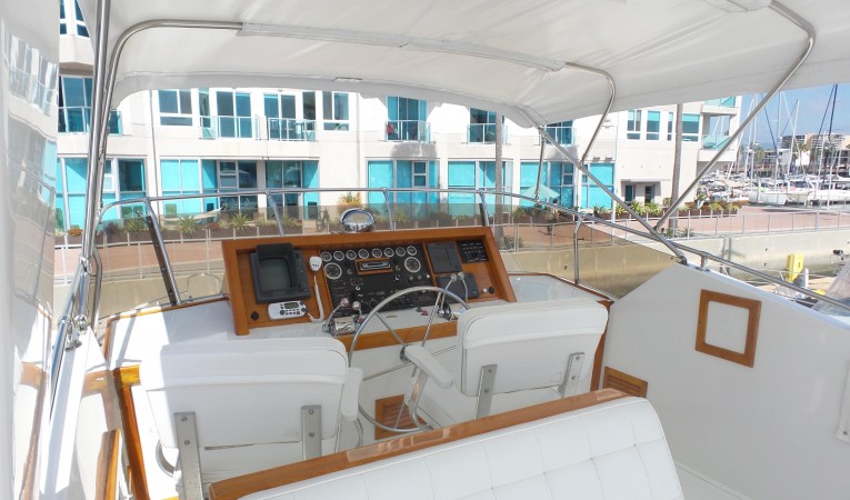 53 Hatteras Upper Helm 2