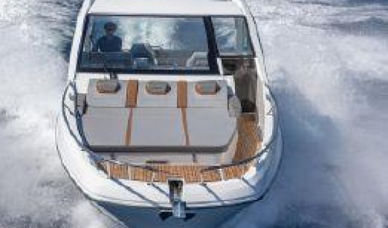 32 Beneteau 