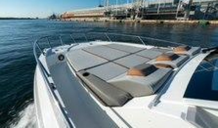 32 Beneteau 