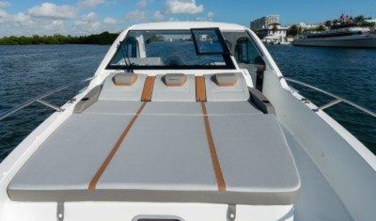 32 Beneteau 