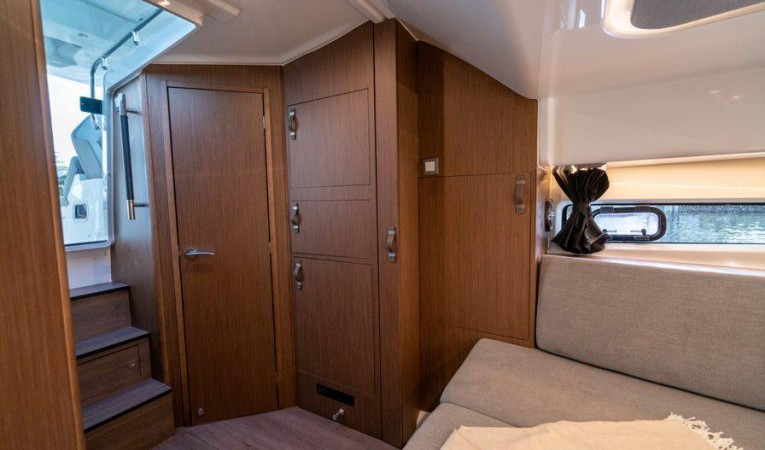 32 Beneteau 