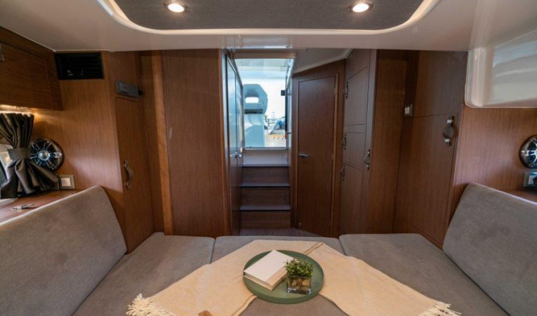 32 Beneteau 
