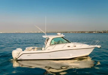 Giddy Up 34' Boston Whaler 2009