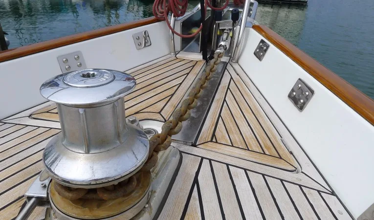 57 Beneteau Windlass