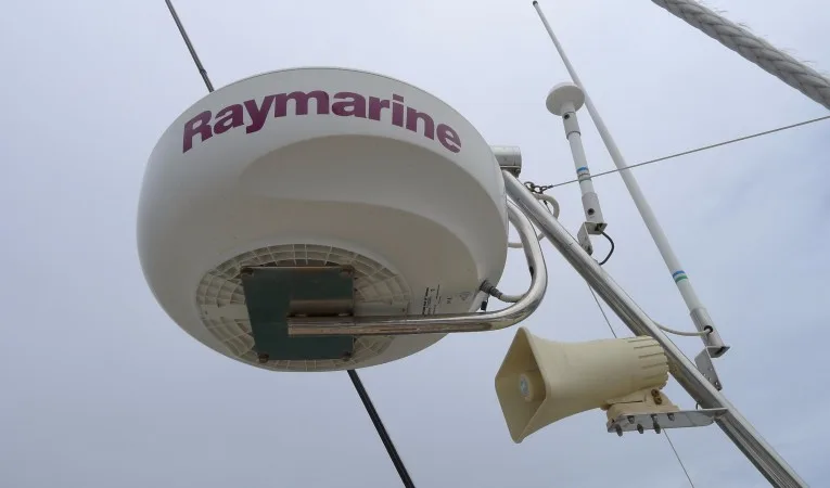 57 Beneteau Radar