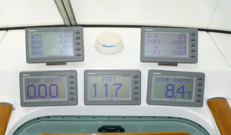57 Beneteau Raymarine ST70+