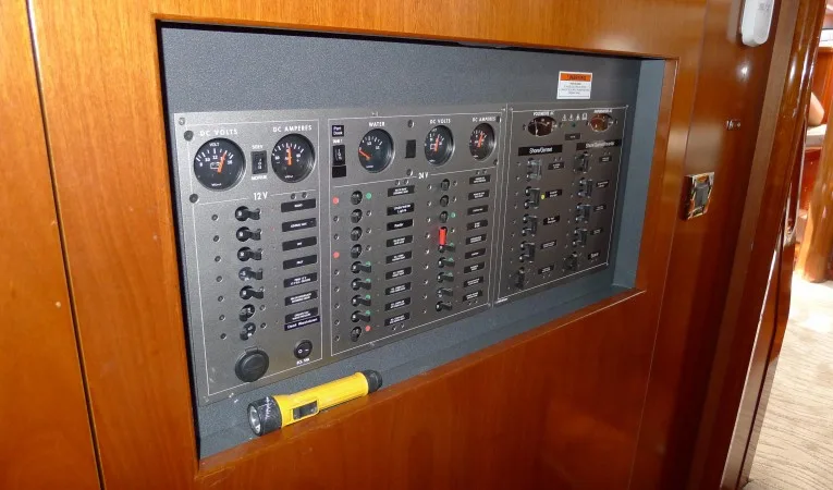 57 Beneteau Electrical panel