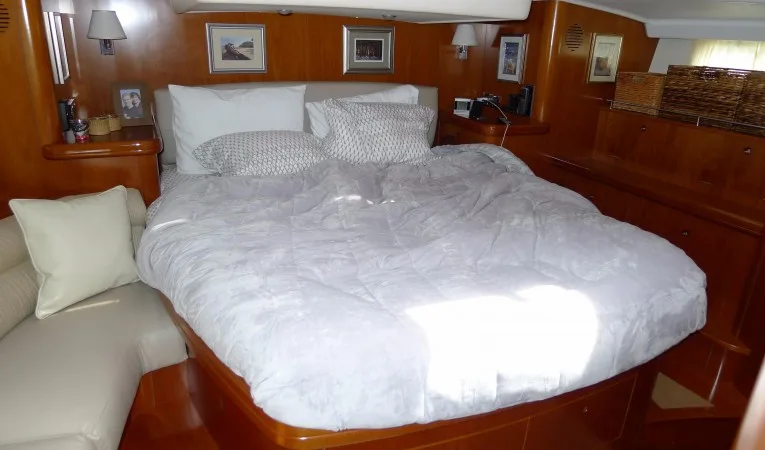 57 Beneteau Master stateroom