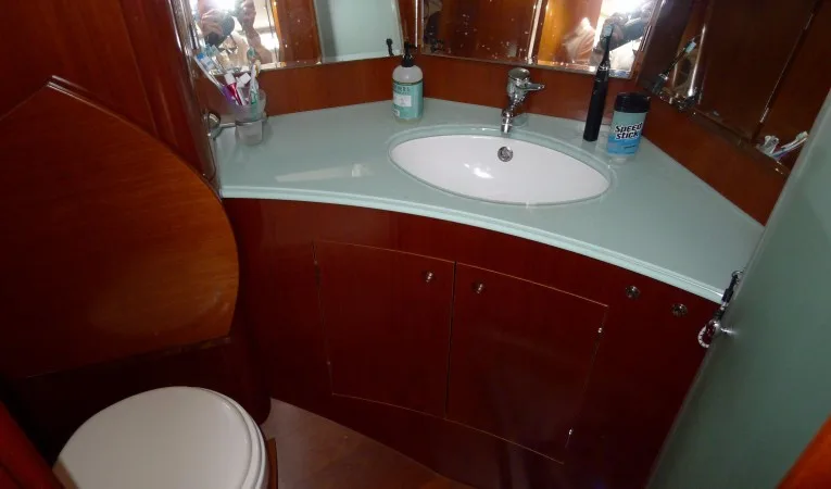 57 Beneteau Master head