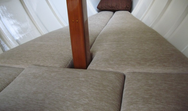 28 Herreshoff V Berth