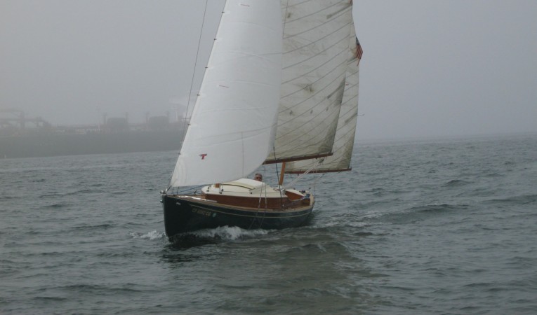 28 Herreshoff Under Sail