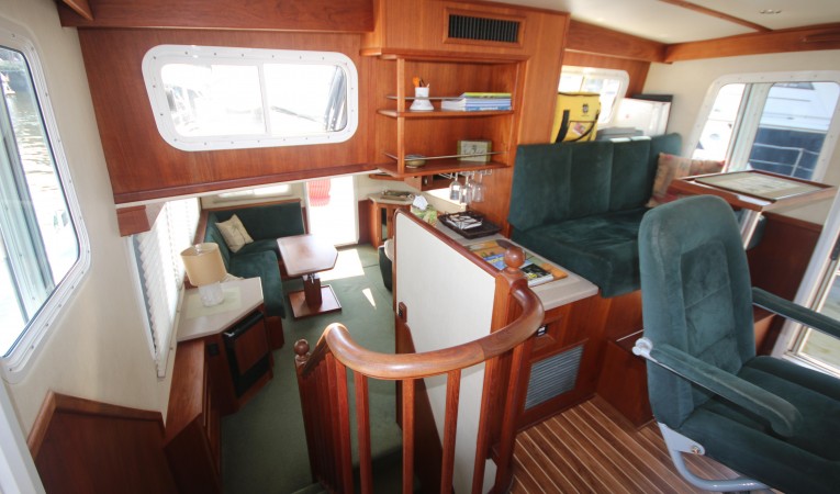 42 Nordic Tugs pilothouse aft