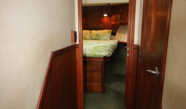 42 Nordic Tugs passageway into master