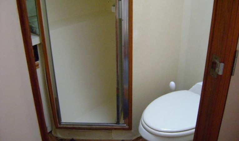 43 Bertram Head - Shower