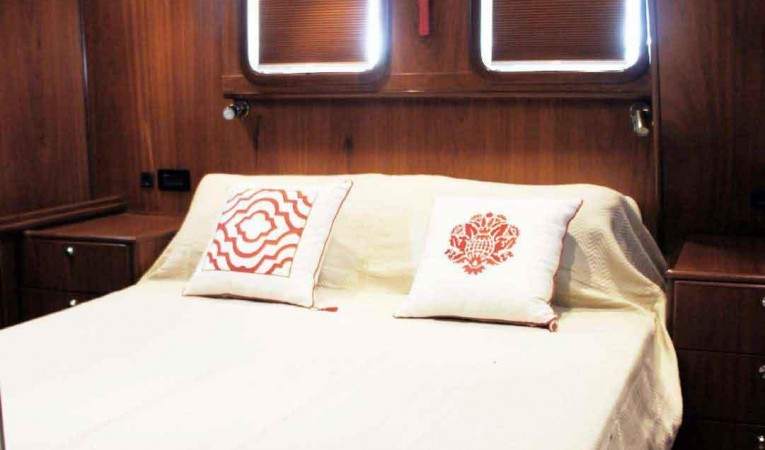 50 Diesel Duck Master Stateroom