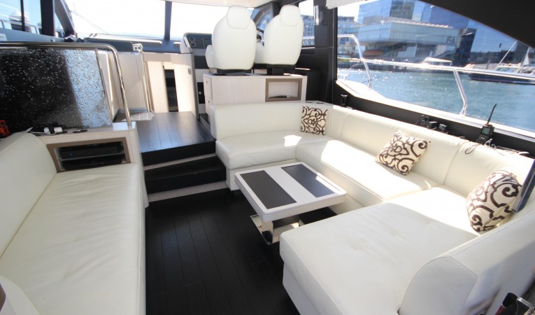 50 Azimut Salon 1
