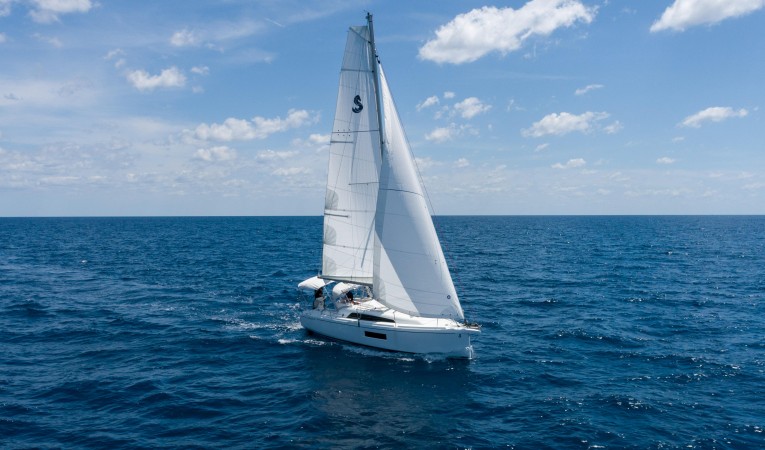 30 Beneteau 