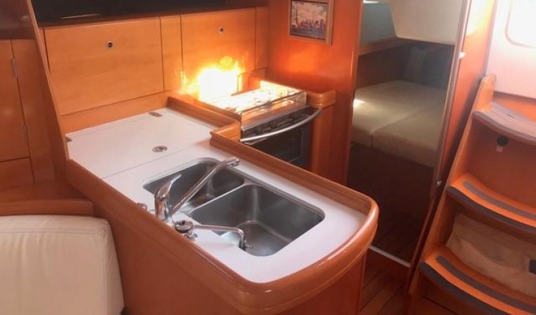 44 Beneteau 