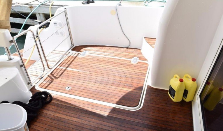40 Fountaine Pajot Cockpit