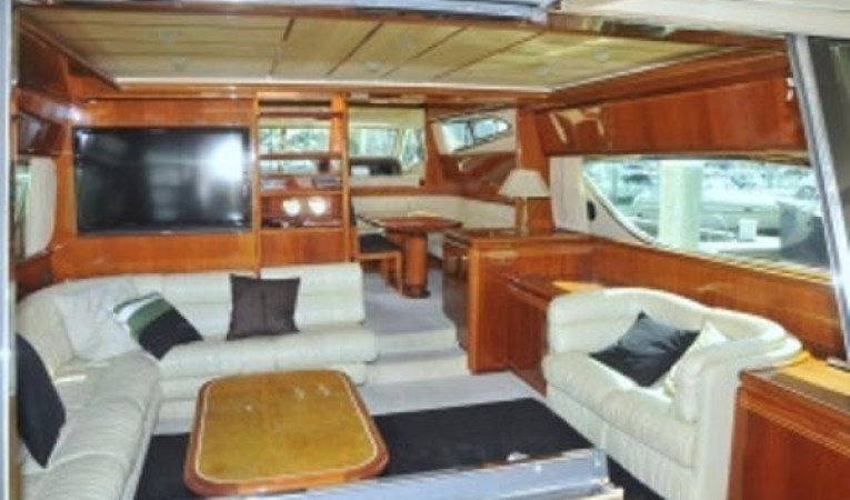 72 Ferretti Yachts 