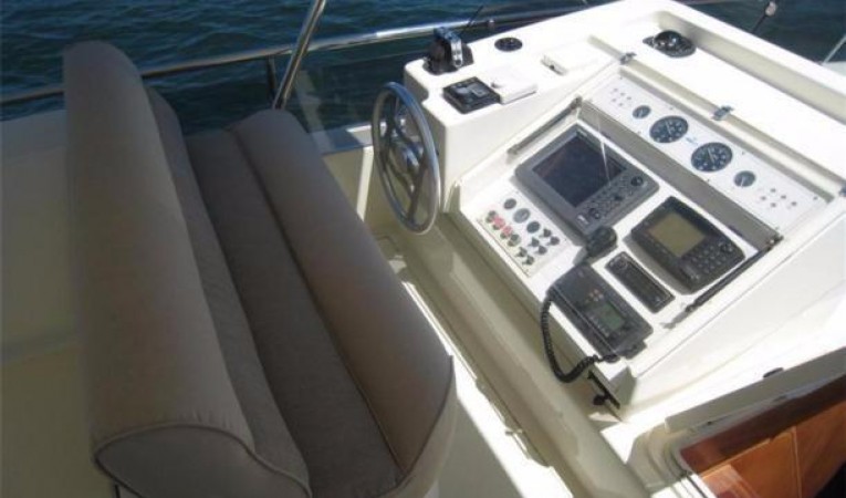 72 Ferretti Yachts 