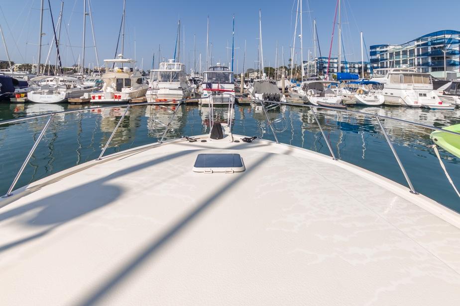 41 Viking 1986 Fins Up Marina Del Rey California Sold On 2019 05 24 By