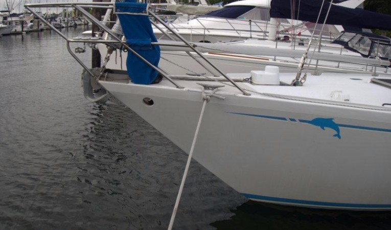 44 McGuire Bow (Hull)