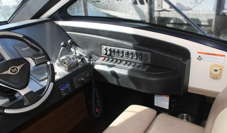 40 Marquis Helm, Upgraded Volvo IPS 600, 435HP