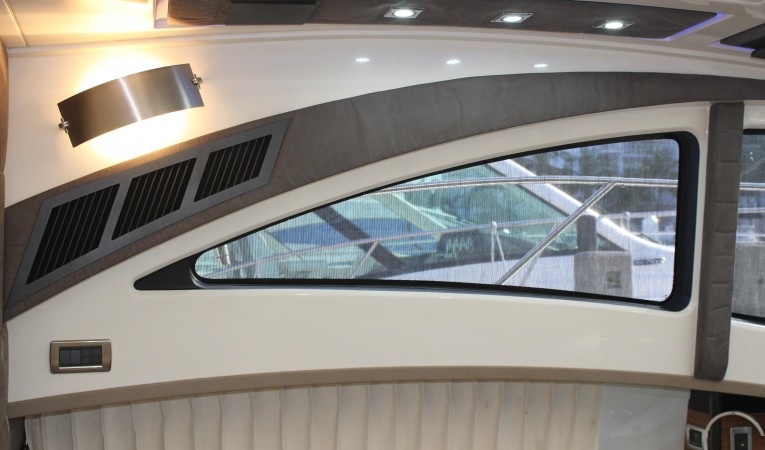 40 Marquis Large Salon Windows