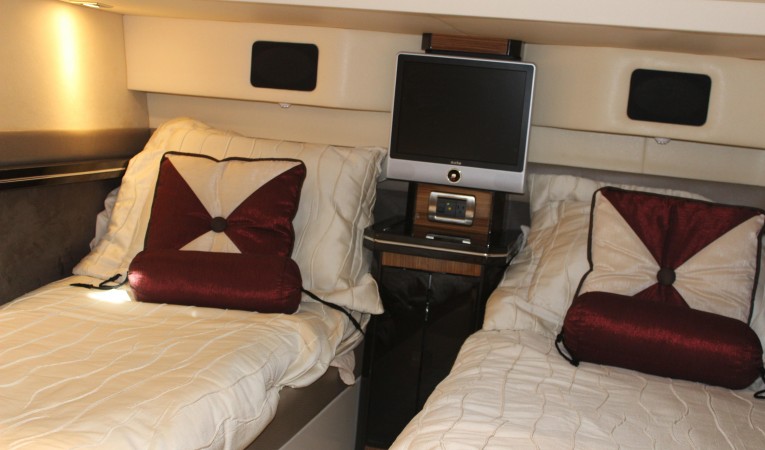 40 Marquis Guest Stateroom