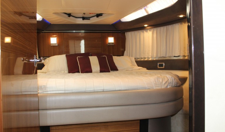 40 Marquis Master Stateroom