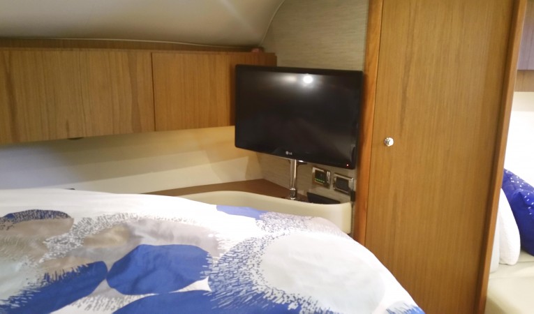 39 Tiara Owner's Cabin Entertainment