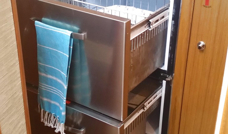 39 Tiara Refrigerator Over Freezer