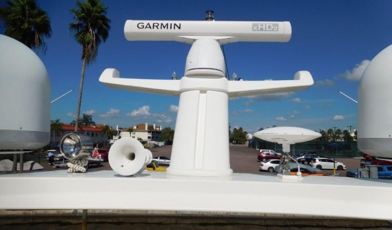 63 Ferretti Yachts Garmin Radar Scanner and Antennas