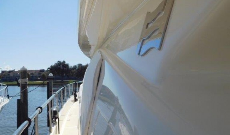 63 Ferretti Yachts Port Side Deck
