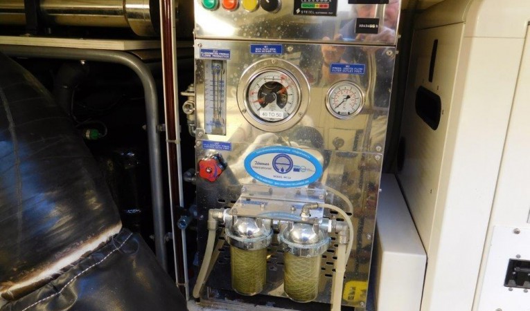 63 Ferretti Yachts Watermaker