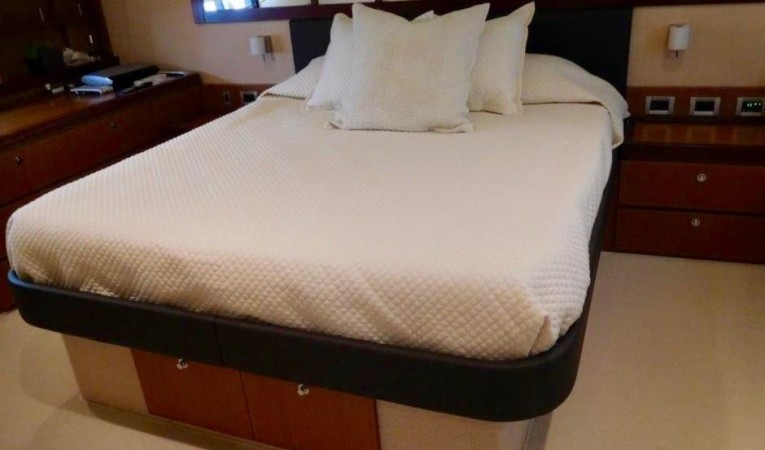 63 Ferretti Yachts Master Stateroom