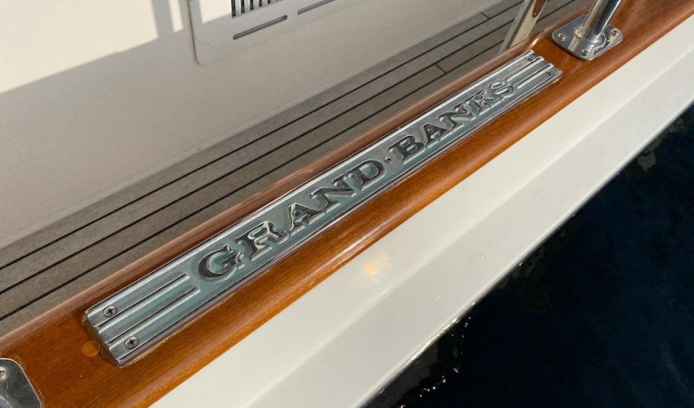 47 Grand Banks 