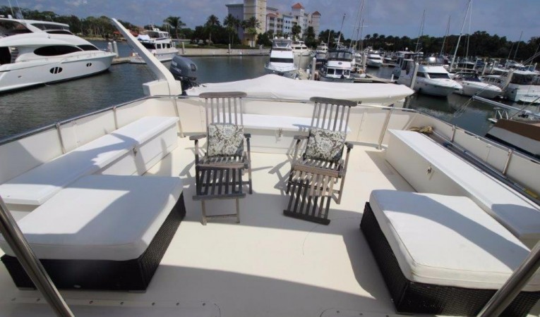 66 Pacemaker Flybridge Aft