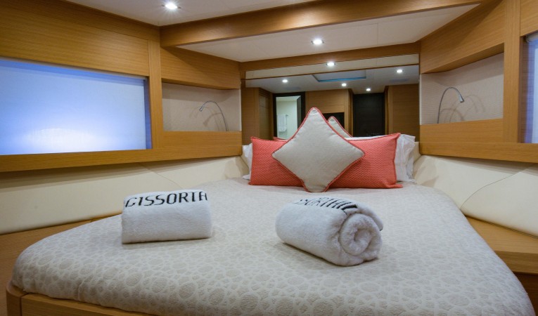 64 Pershing Forward Stateroom