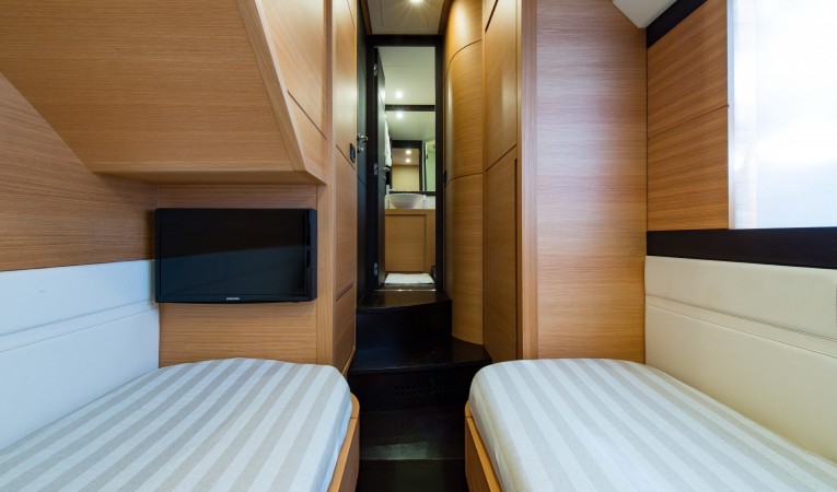 64 Pershing Guest Stateroom