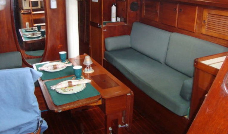 42 Pearson Saloon to Strbd