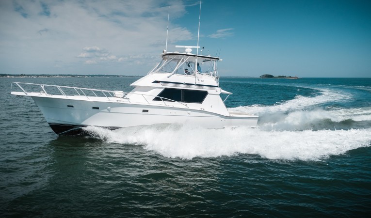 52 Hatteras 