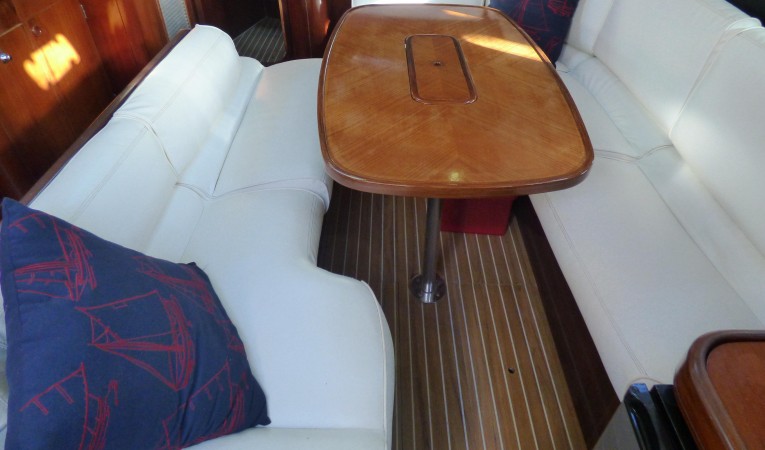 44 Beneteau 