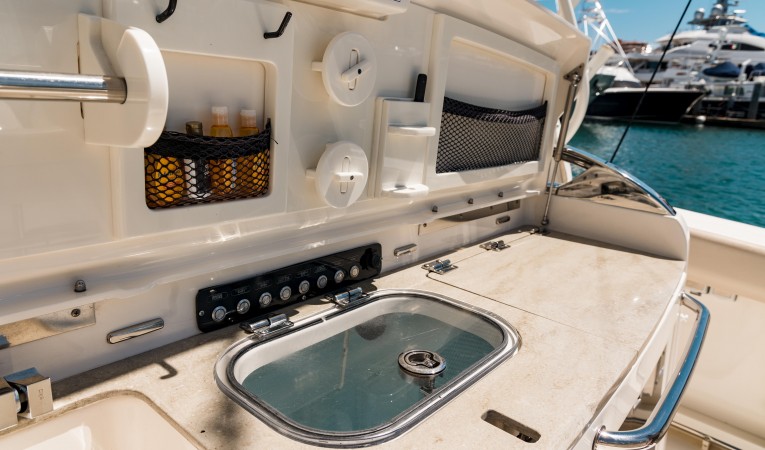 42 Boston Whaler 