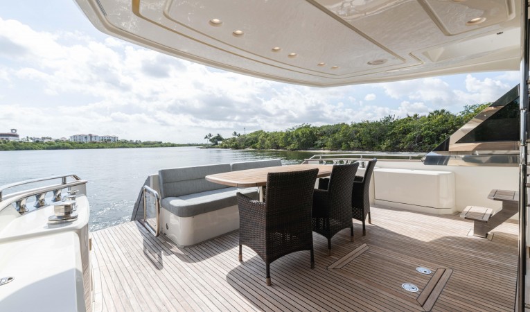 65 Monte Carlo Yachts 