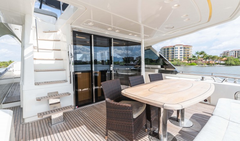 65 Monte Carlo Yachts 