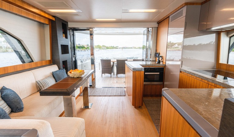 65 Monte Carlo Yachts 