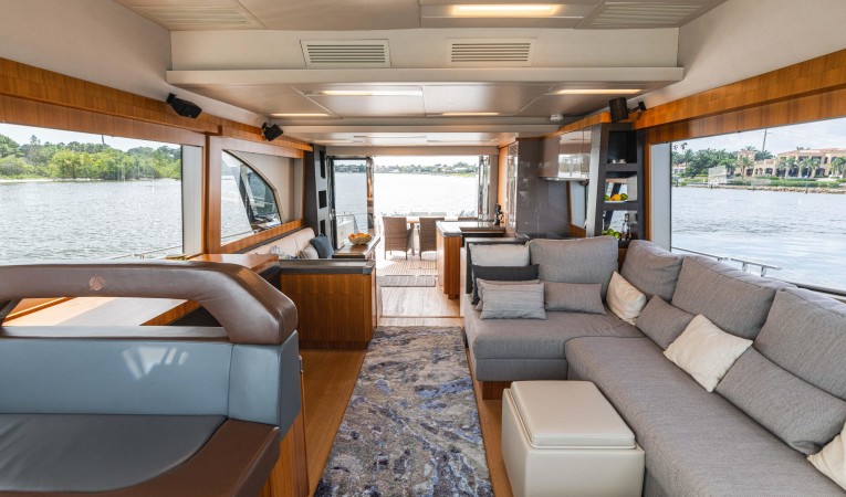 65 Monte Carlo Yachts 